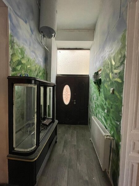 Nerva Traian apartament in vila 3 camere, curte 40mp