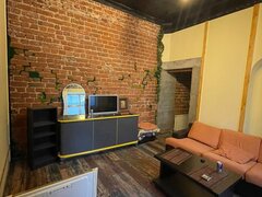 Nerva Traian apartament in vila 3 camere, curte 40mp